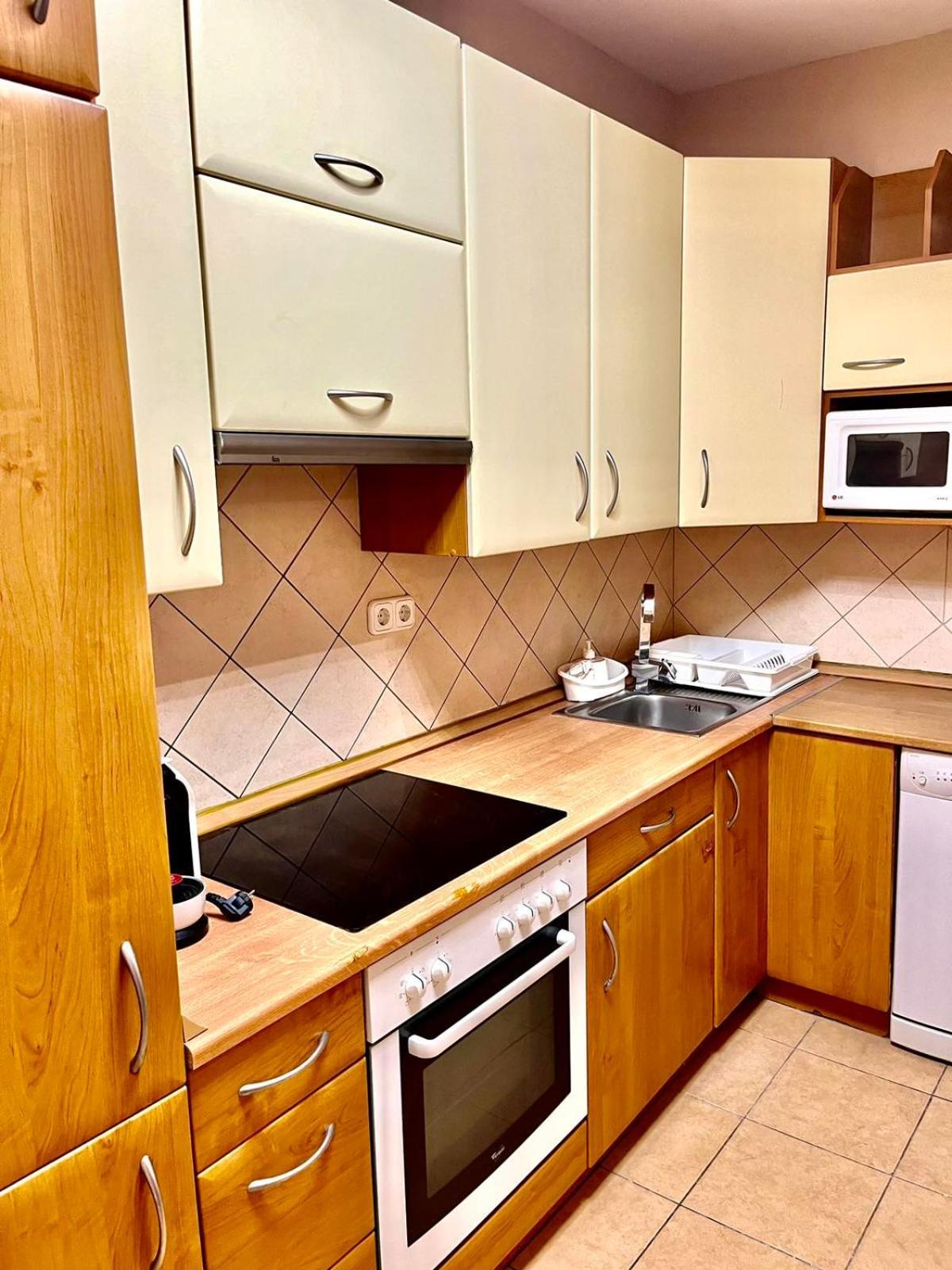 Zen Apartman Budakalasz Ngoại thất bức ảnh